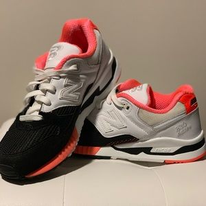 New Balance Bionic Sneakers